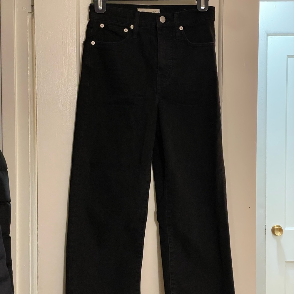 Madewell slim wide- leg crop jeans